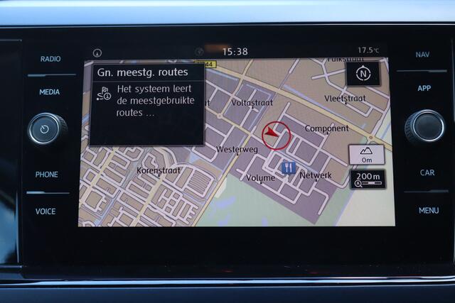 Volkswagen POLO 1.0 TSI Highline Stoelverw I Parkeersensoren V+A I Apple