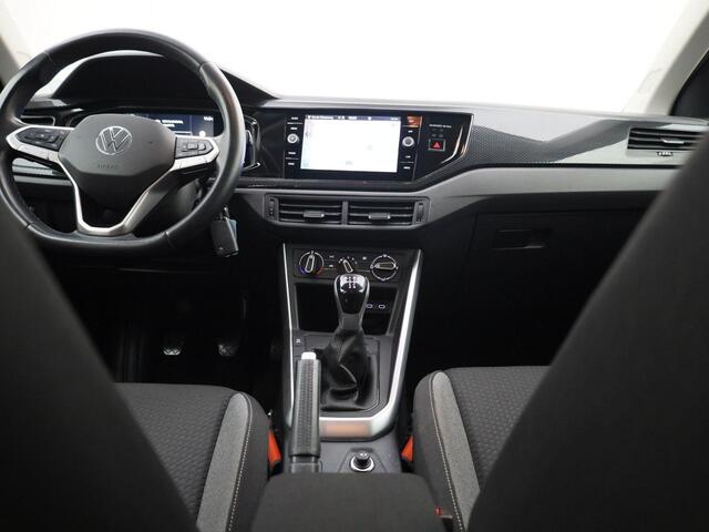 Volkswagen POLO 1.0TSI/95PK Life · Navigatie · Camera + Parkeersensoren · Lane assist · Garantie tot januari 2026 of 100000km
