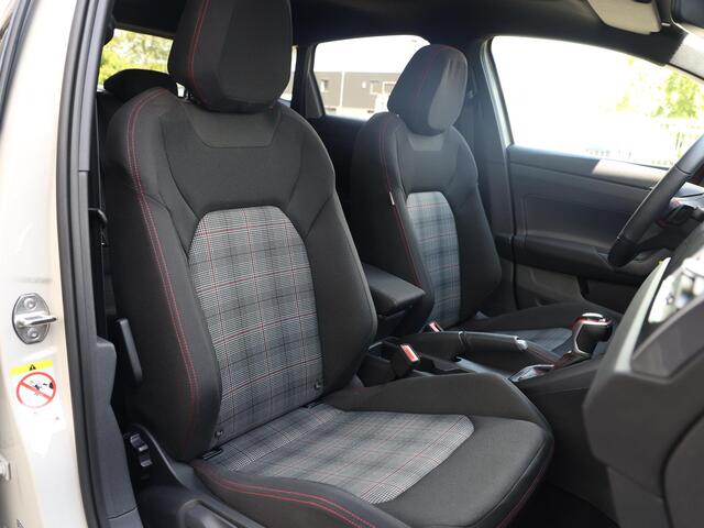 Volkswagen POLO 2.0 TSI GTI 207pk DSG | LED Matrix | Panoramadak | Navigatie | Spiegelpakket | Cruise control | Stoelverwarming