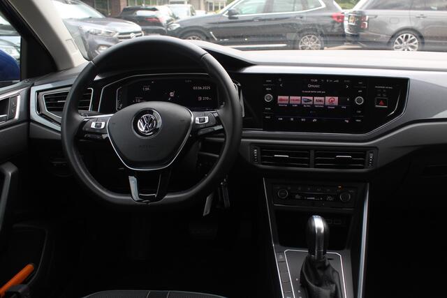 Volkswagen POLO 1.0 TSI Highline Automaat 6.712 km! / NIEUWSTAAT! / Camera / Virtual Cockpit / Navigatie / Apple CarPlay / 16'' / Climate Control / Parkeerhulp V+A / ACC