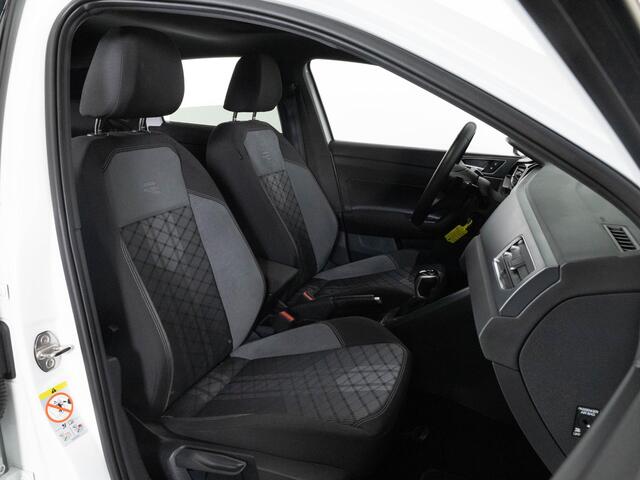 Volkswagen POLO R-Line 1.0 TSI 95 PK DSG AUTOMAAT | LED Matrix IQ | Panoramadak | Navigatie | Stoelverwarming |