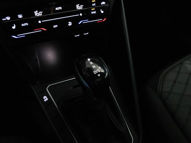 Volkswagen POLO R-Line 1.0 TSI 95 PK DSG AUTOMAAT | LED Matrix IQ | Panoramadak | Navigatie | Stoelverwarming |