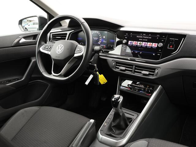 Volkswagen POLO 1.0 TSI Life Business 95 pk | Navigatie | Stoelverwarming | Climate control | Cruise control | Parkeersensoren