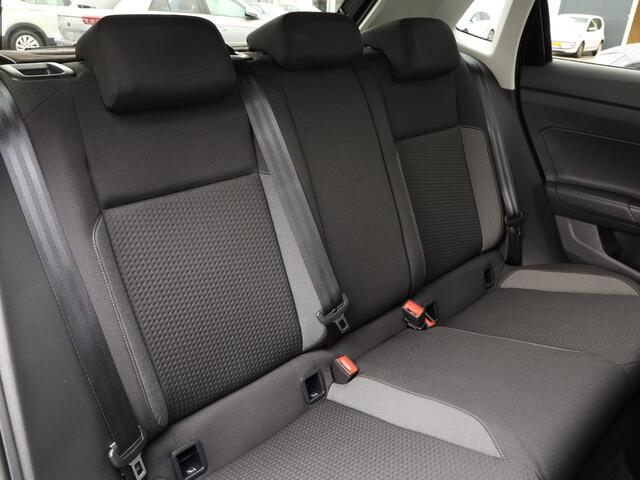 Volkswagen POLO 1.0 TSI Life Business 95 pk | Navigatie | Stoelverwarming | Climate control | Cruise control | Parkeersensoren
