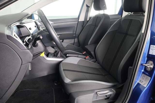 Volkswagen POLO 1.0 TSI Style 95 pk | Navigatie | LM-velgen|Parkeersensoren | Digital display| Trekhaak