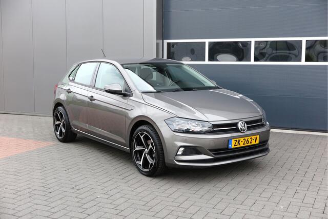 Volkswagen POLO 1.0 TSI 95 PK Comfortline , Trekhaak , Stoelverwarming , Navigatie , Parkeersensoren , Climate control , 17" Lichtmetalen velgen ,Stuurwiel multifunctioneel , DAB+ radio,etc.
