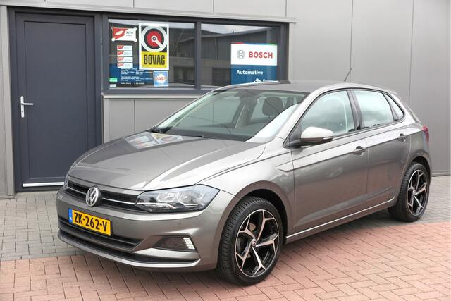 Volkswagen POLO 1.0 TSI 95 PK Comfortline , Trekhaak , Stoelverwarming , Navigatie , Parkeersensoren , Climate control , 17" Lichtmetalen velgen ,Stuurwiel multifunctioneel , DAB+ radio,etc.