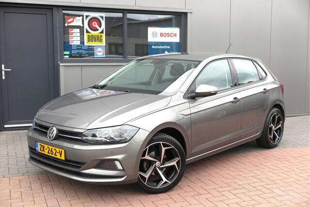 Volkswagen POLO 1.0 TSI 95 PK Comfortline , Trekhaak , Stoelverwarming , Navigatie , Parkeersensoren , Climate control , 17" Lichtmetalen velgen ,Stuurwiel multifunctioneel , DAB+ radio,etc.