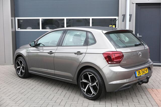 Volkswagen POLO 1.0 TSI 95 PK Comfortline , Trekhaak , Stoelverwarming , Navigatie , Parkeersensoren , Climate control , 17" Lichtmetalen velgen ,Stuurwiel multifunctioneel , DAB+ radio,etc.