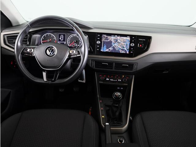 Volkswagen POLO 1.0 TSI Comfortline Business 95 pk | Navigatie | Trekhaak | Parkeersensoren | Achteruitrijcamera | Adaptieve cruise control |