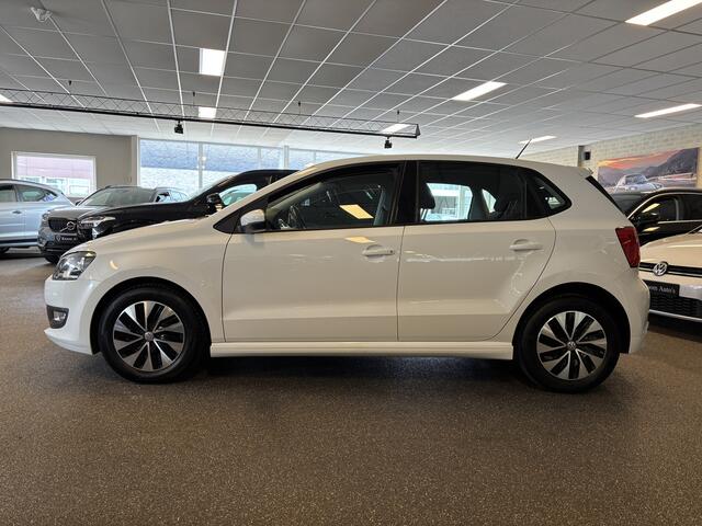 Volkswagen POLO 1.0 BlueMotion Edition - 5-drs - Airco / Apple Carplay / Bluetooth / Cruise control / App connect / Lichtmetalen velgen - NL auto -