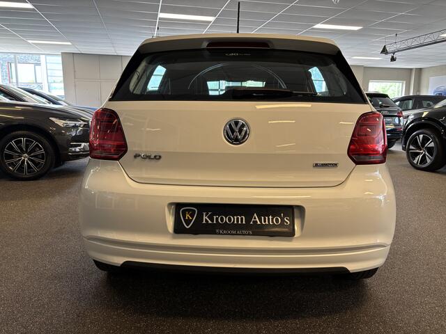 Volkswagen POLO 1.0 BlueMotion Edition - 5-drs - Airco / Apple Carplay / Bluetooth / Cruise control / App connect / Lichtmetalen velgen - NL auto -