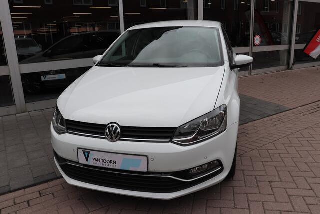 Volkswagen POLO 1.2 TSI Highline .