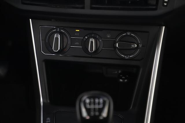 Volkswagen POLO 1.0 TSI Life 95PK Navigatie Carplay Android Adaptive Cruise 15 inch LMV LED Lane Assist