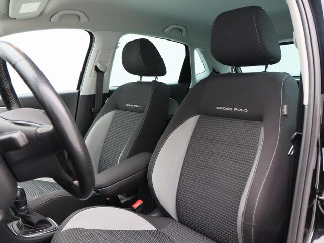 Volkswagen POLO 1.2 TSi Automaat Cross | Cruise Control | Climate Control | Parkeersensoren | Bluetooth | Navigatie | 101.247 Km!!