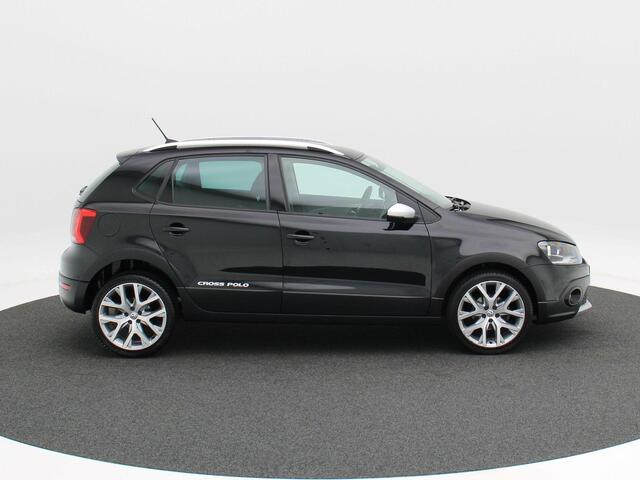 Volkswagen POLO 1.2 TSi Automaat Cross | Cruise Control | Climate Control | Parkeersensoren | Bluetooth | Navigatie | 101.247 Km!!