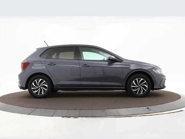 Volkswagen POLO 1.0 Tsi 95pk DSG Life Edition · Camera · Apple/Android Car Play · Navi · P-Sensoren · ACC · DAB · 15'' Inch · Garantie t/m 22-05-2028 of 100.000km