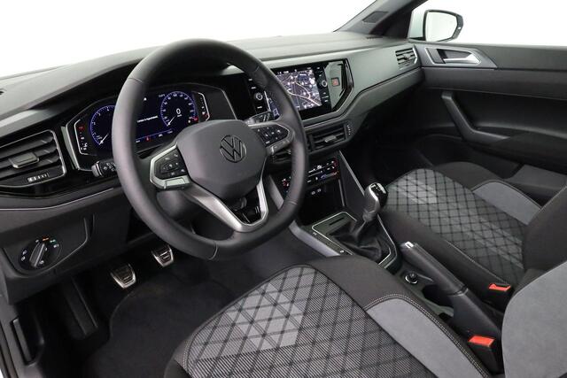 Volkswagen POLO R-Line Edition 1.0 TSI 70 kW / 95 pk | Camera | IQ Light | Stoelverwarming | Navi | ACC | 17 inch