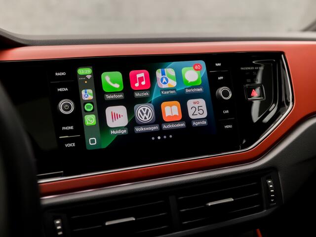 Volkswagen POLO 2.0 TSI GTI 200Pk Automaat (SCHUIFDAK, VIRTUAL COCKPIT, APPLE CARPLAY, GROOT NAVI, CAMERA, BEATS AUDIO, MODE KNOP, STOELVERWARMING, CRUISE, NIEUWSTAAT)