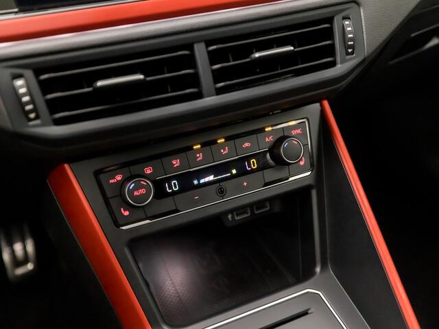 Volkswagen POLO 2.0 TSI GTI 200Pk Automaat (SCHUIFDAK, VIRTUAL COCKPIT, APPLE CARPLAY, GROOT NAVI, CAMERA, BEATS AUDIO, MODE KNOP, STOELVERWARMING, CRUISE, NIEUWSTAAT)