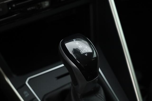 Volkswagen POLO 1.0 TSI DSG | Navi | Afn. Trekhaak | Adapt. Cruise | Stoelverw. | Camera | Apple CarPlay