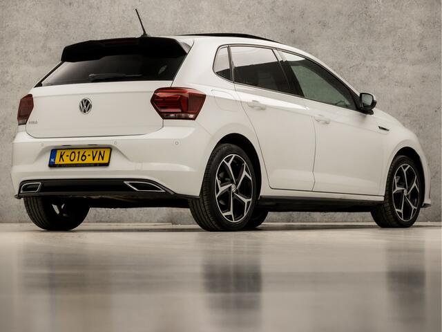 Volkswagen POLO 1.0 TSI R-Line Sport (SCHUIFDAK, VIRTUAL COCKPIT, APPLE CARPLAY, GROOT NAVI, CLIMATE, SPORTSTOELEN, LED KOPLAMPEN, PARKEERSENSOREN, GETINT GLAS, NIEUWE APK, NIEUWSTAAT)