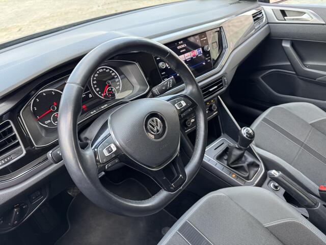 Volkswagen POLO 1.0 TSI Highline ACC ECC LMV CARPLAY