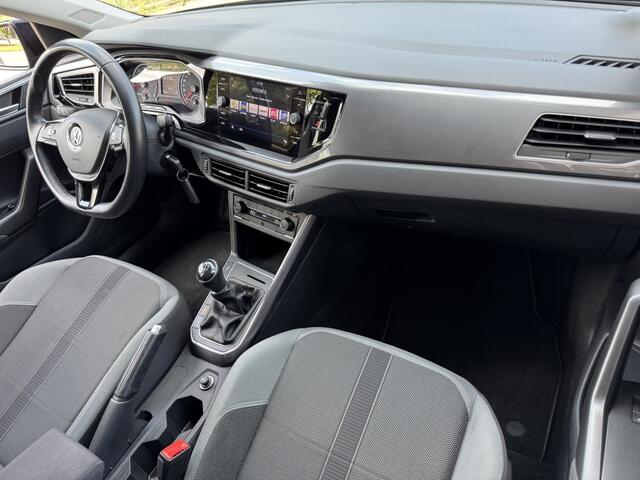 Volkswagen POLO 1.0 TSI Highline ACC ECC LMV CARPLAY