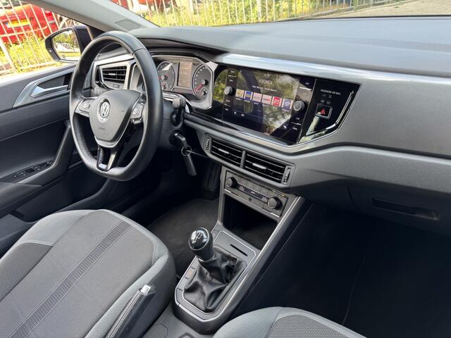 Volkswagen POLO 1.0 TSI Highline ACC ECC LMV CARPLAY