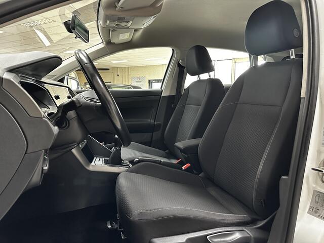 Volkswagen POLO 1.0 TSI Comfortline/ Apple + Android/ DAB+/ Navi/ Airco/ Adaptive Cruise/ Elek. pakket/ Isofix/ Bluetooth/ Armsteun/ Multi. LEDER. Stuur/ Mistl./ LED Dagrijverl.