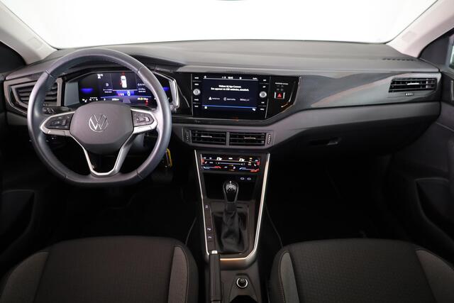 Volkswagen POLO 1.0 TSI Life 95 pk Automaat (DSG) | Navigatie via App | Autom. airco | Parkeersensoren (Park assist) | Adaptieve cruise control | Stoelverwarming |