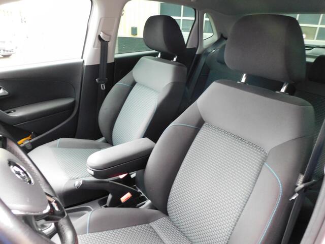 Volkswagen POLO 1.0 BlueMotion Edition TOPSTAAT! DEALER ONDERHOUDEN! APPLE/ANDROID! CRUISE! AIRCO! LM VELGEN!