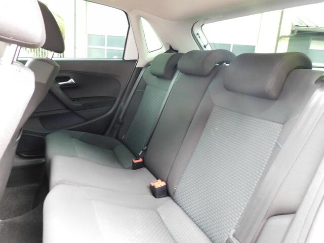 Volkswagen POLO 1.0 BlueMotion Edition TOPSTAAT! DEALER ONDERHOUDEN! APPLE/ANDROID! CRUISE! AIRCO! LM VELGEN!