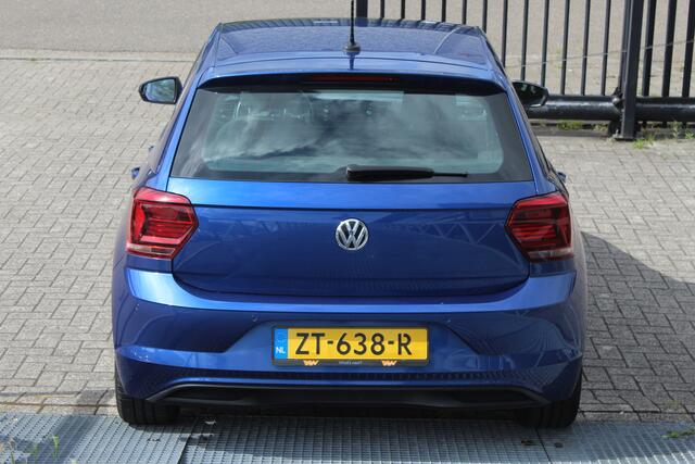 Volkswagen POLO 1.0 TSI Highline AUTOMAAT/Virtual cockpit/Navigatie/Adaptive cruise control/Achteruitrijcamera/Parkeersensoren/Apple carplay/Climate control/Stoelverwarming/Multifunctioneel stuurwiel/16'' Lichtmetalen velgen.