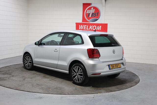 Volkswagen POLO 1.0 Comfortline Edition All stars, Climate control, Cruise control, Parkeersensoren achter, 15 inch lichtmetaal met all season banden, Stoelverwarming