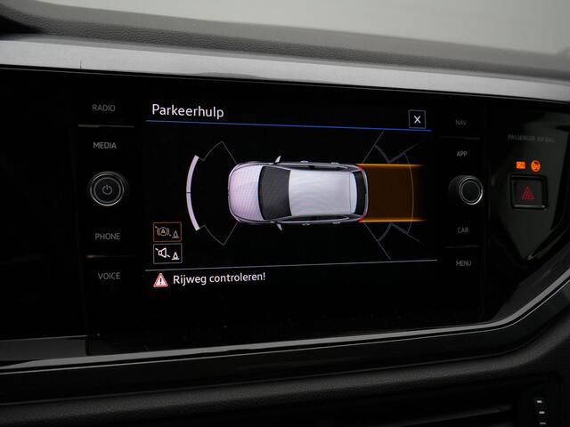Volkswagen POLO 1.0 TSI 110 pk DSG Style | Panoramadak | IQ Light | Stoelverwarming | Parkeersensoren voor/achter | Adaptive Cruise | Park Assist