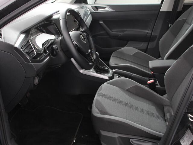Volkswagen POLO 1.0 TSI 110pk Highline Navigatie Apple Carplay/Android Auto Parkeersensoren Stoelverwarming Ledverlichting Getinte ramen Climate Control