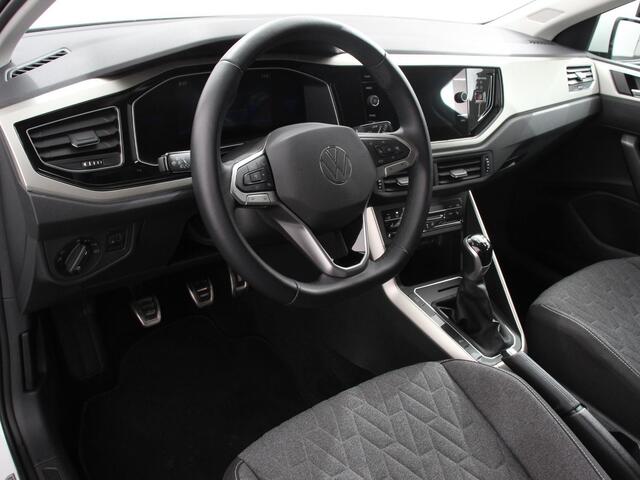 Volkswagen POLO 1.0 TSI Move | Navigatie | App Connect / Android Auto / Apple Carplay | Climate Control | Parkeer sensoren | Lichtmetalen Velgen | Dab | Digitale Cockpit