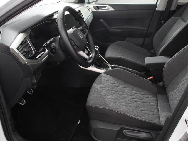 Volkswagen POLO 1.0 TSI Move | Navigatie | App Connect / Android Auto / Apple Carplay | Climate Control | Parkeer sensoren | Lichtmetalen Velgen | Dab | Digitale Cockpit