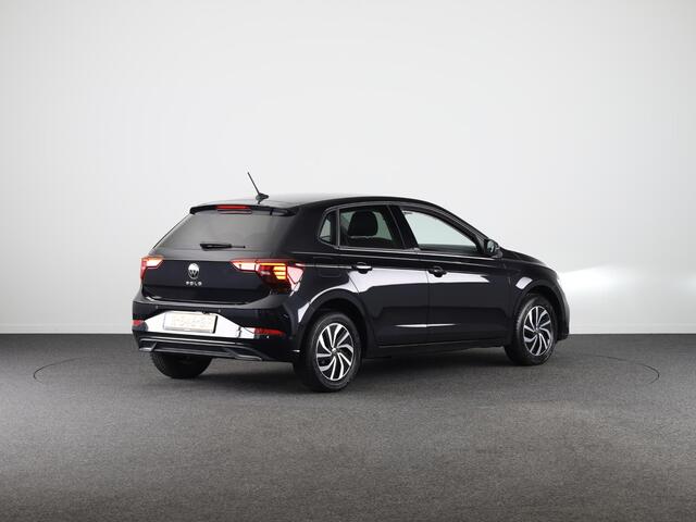 Volkswagen POLO 1.0 TSI Life 95PK | Navigatie | Camera | Keyless entry | Parkeersensoren | Stoelverwarming
