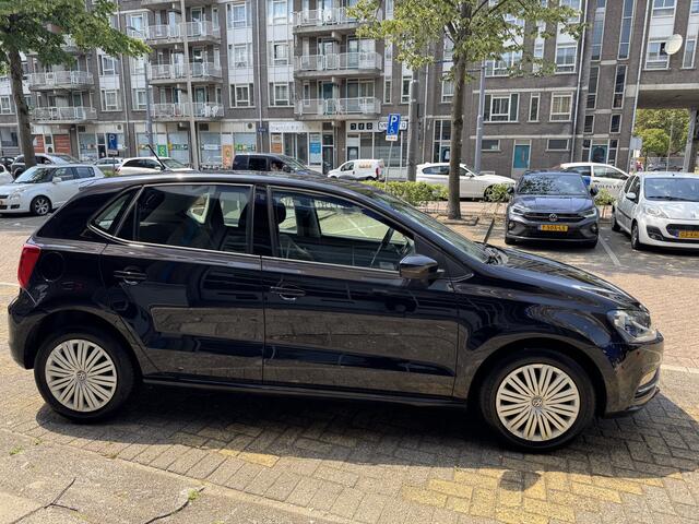 Volkswagen POLO 1.2 TSI Comfortline | Airco | | Apple Carplay | Cruise Control | Trekhaak | NAP |