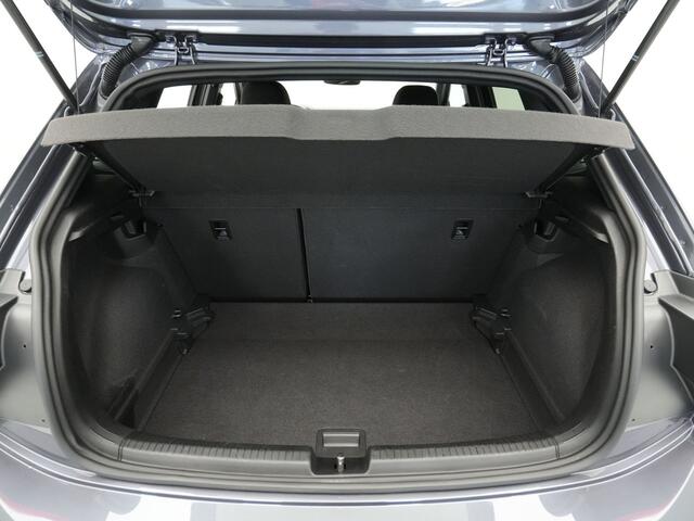 Volkswagen POLO 1.0 TSI R-Line Navi via App Pdc Acc Clima 332