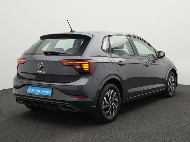 Volkswagen POLO 1.0 TSI 95 pk Life | LED | Parkeersensoren voor/achter | Cruise Control | 15 inch