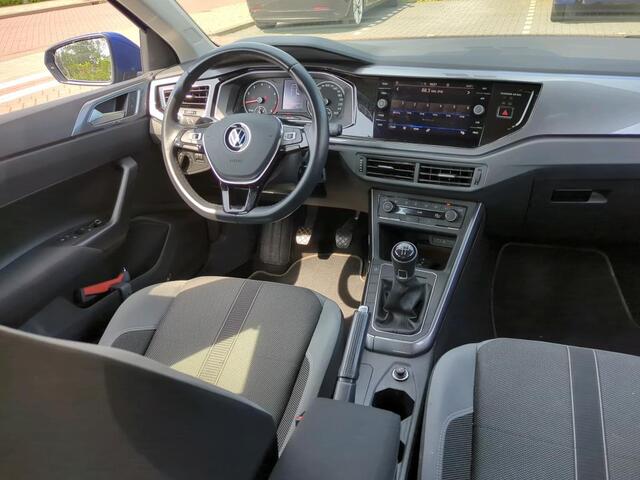 Volkswagen POLO 1.0 TSI Highline / App connect / Climate controle / Camera / Lichtmetaal 16 inch /