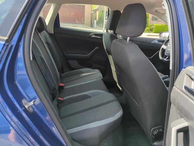 Volkswagen POLO 1.0 TSI Highline / App connect / Climate controle / Camera / Lichtmetaal 16 inch /