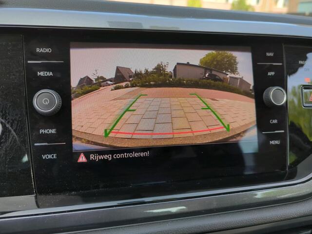 Volkswagen POLO 1.0 TSI Highline / App connect / Climate controle / Camera / Lichtmetaal 16 inch /