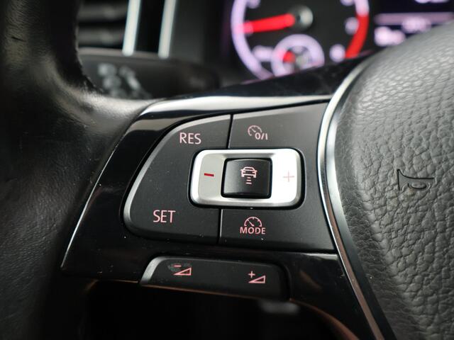 Volkswagen POLO 1.0 TSI Highline | 95 PK | Navigatiesysteem | Parkeersensoren | Adaptive cruise control | Apple Carplay/Android Auto |