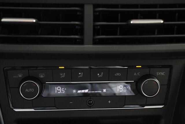 Volkswagen POLO 1.0 TSI DSG Highline Navigatie Climate Control Cruise Control DAB Bluetooth Lichtmetalen velgen