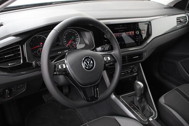 Volkswagen POLO 1.0 TSI DSG Highline Navigatie Climate Control Cruise Control DAB Bluetooth Lichtmetalen velgen