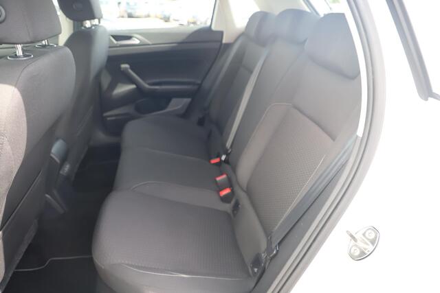 Volkswagen POLO 1.0 TSI Comfortline 95PK NAP! Carplay Android Navigatie Airco Adaptive Cruise 17 inch R-Line Zwarte/Gepolijste Velgen Nieuwe All-Seasons!